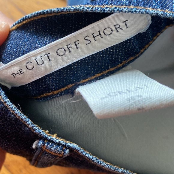 THE GREAT. The Cut Off Short Denim Shorts Size 29 - Picture 4 of 12
